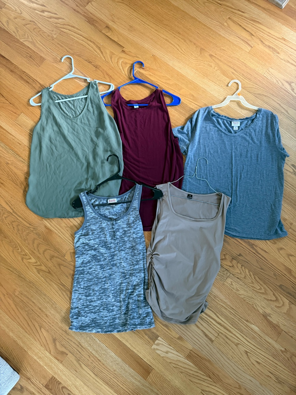 Women’s medium shirt bundle